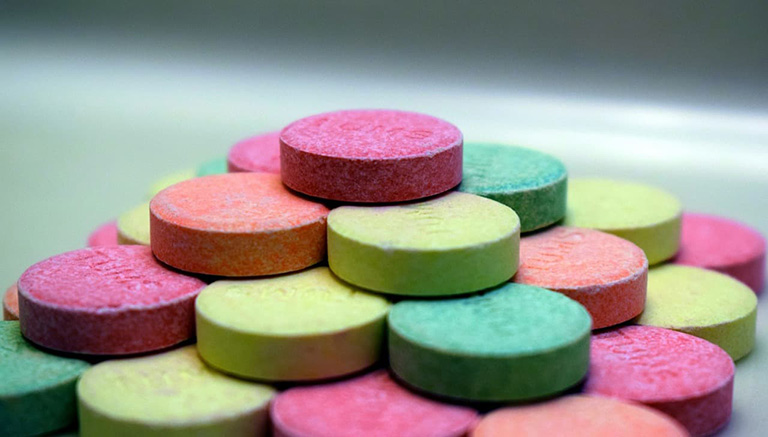 Viên nhai Antacid giúp điều trị đau dạ dày