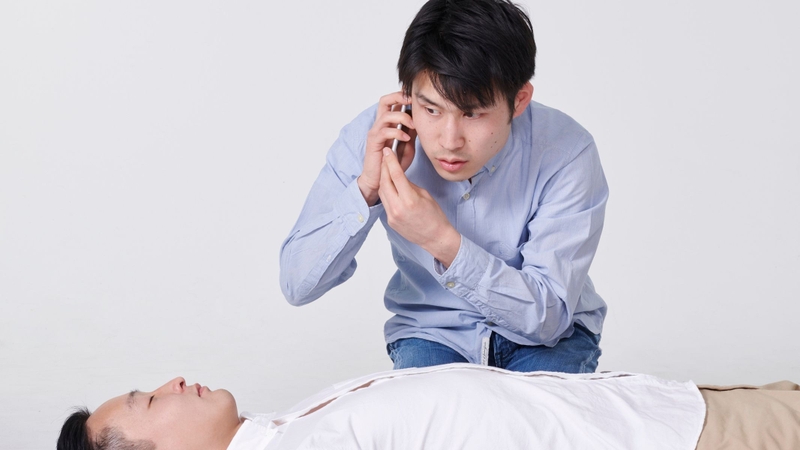 Làm Gì Khi Phát Hiện Người Có Dấu Hiệu Đột Quỵ?